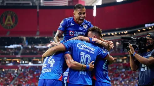 Exhiben respaldo total al Tuca Ferretti.