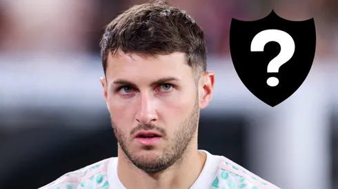 Santiago Giménez podría haber llegado a este insólito equipo