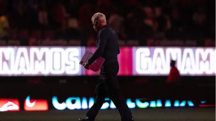 El entrenador brasileño ha pasado a estar en el ojo del huracán por los malos resultados de Cruz Azul.