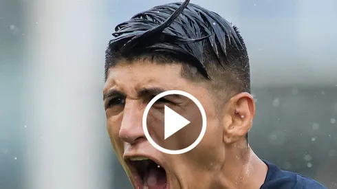 El delantero mexicano maneja una oferta de los cementeros, de Chivas de Guadalajara y de su equipo actual, el Sporting Kansas City.