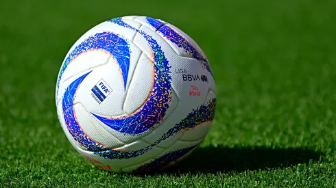 La directiva de Cruz Azul apunta hacia el fichaje de un futbolista extranjero.