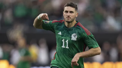 El delantero se volvió el héroe de la jornada.