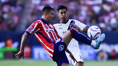 El defensor mexicano se despachó este fin de semana con una gran actuación y dejó un mensaje claro a Cruz Azul.