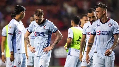 Tijuana, Baja California, 14 de julio de 2023. Rodolfo Rotondi y Augusto Lotti en lamento, durante el partido de la jornada 3 del torneo Apertura 2023 de la Liga BBVA MX, entre los Xolos de Tijuana y la Máquina Celeste del Cruz Azul, celebrado en el estadio Caliente. Foto: Imago7/ Alejandro Gutiérrez Mora