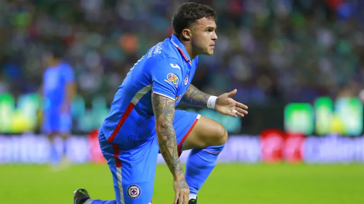 Tabó podría irse de Cruz Azul.