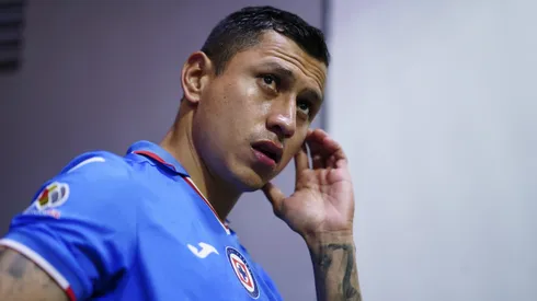 Cata Domínguez se enteró que no seguría en Cruz Azul en el estacionamiento.