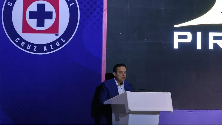 Velázquez prometió tres fichajes más y no ha llegado ninguno.