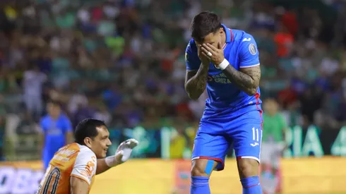 El jugador uruguayo contaba con todas las papeletas para continuar en el club, sin embargo, ahora no está nada claro...