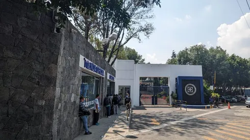 El único jugador que sigue llegando a pie a La Noria.