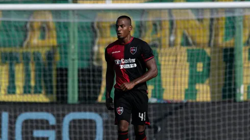 El defensor colombiano es la pieza angular para complementar la zaga con la que sueñan los cementeros.