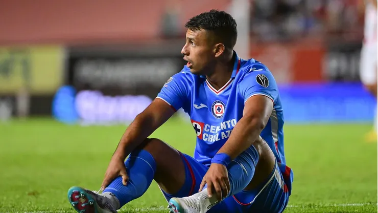 El delantero chileno no cuenta para el entrenador brasileño pero aún así fue registrado en la competición.