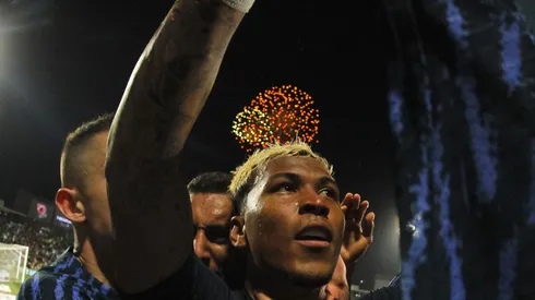 El delantero colombiano no renovó su contrato con el Club América y ya es agente libre.