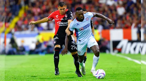 El delantero colombiano Diber Cambindo ingresó en el segundo tiempo.