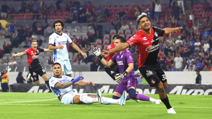 ¡Irónica anotación del Eduardo Aguirre sobre Cruz Azul!