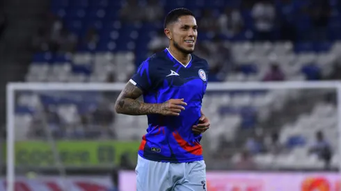 Carlos Salcedo está recuperado de su lesión y volverá vs. América