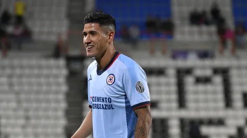 Ambos futbolistas protagonizaron un momento de tensión al final de los primeros 45' minutos de partido.