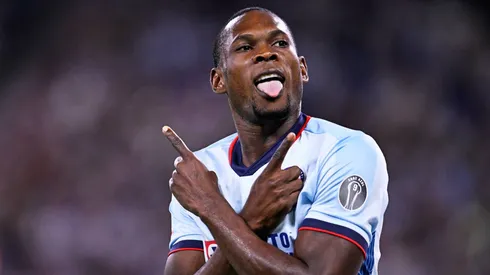 Cambindo suma cuatro goles con la playera celeste