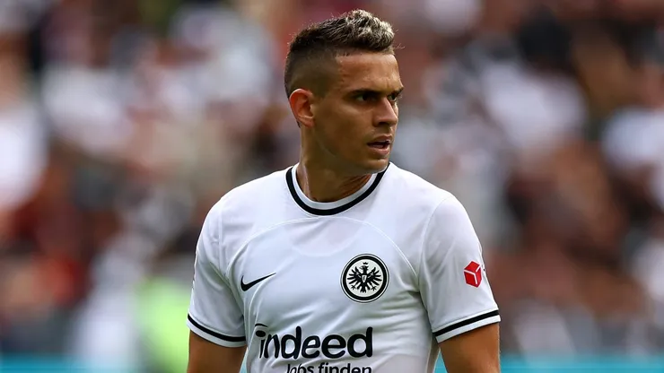 Rafael Santos Borré pidió referencias.