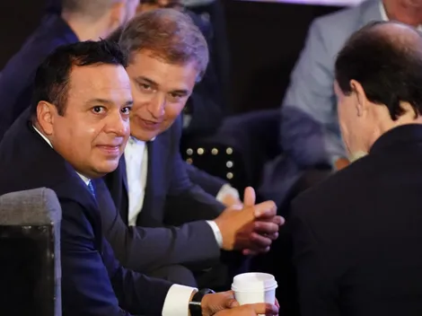 "Sabe que aunque hunda al equipo no va a perder su puesto"