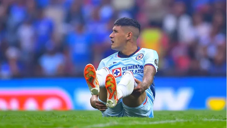 El delantero mexicano es uno de los futbolistas de Cruz Azul que más chances tiene de emigrar a Europa.
