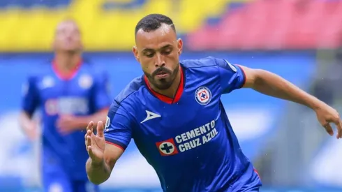 Moisés no juega como titular ante Santos.