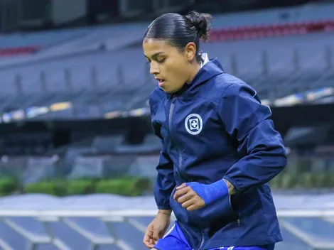 Dani Flores abandona el estadio en ambulancia. ¡Fuerza, Blue!