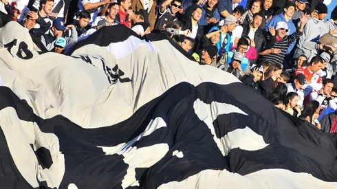 Los cementeros habrían llegado a un acuerdo con un mediocampista uruguayo pero horas después se desmintió. FC Danubio supporters Montevideo Uruguay 08 de Junio de 2014 Montevideo Uruguay PUBLICATIONxINxGERxSUIxAUTxHUNxONLY
