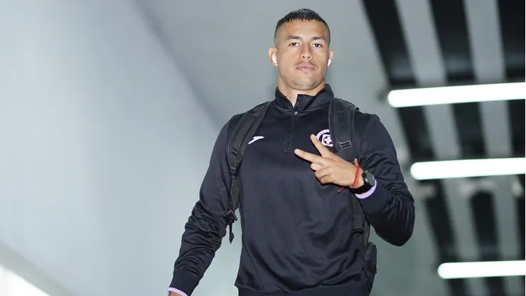 El delantero chileno no cuenta para Joaquín Moreno y desde el club celeste le buscan acomodo en otro equipo.