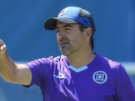 Gran gesto de Joaquín Moreno con la afición de Cruz Azul