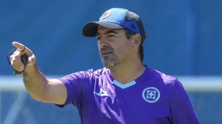 Joaquín Moreno ya prepara el partido ante Santos Laguna