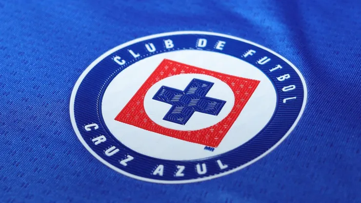 Las aguas son turbias al interior de Cruz Azul.