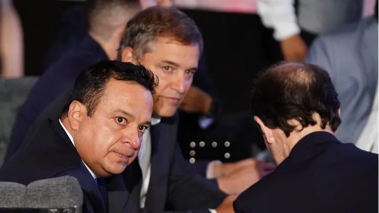 El directivo sigue jugando un rol determinante en las decisiones del club cementero.