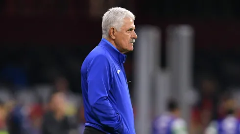 El "Tuca" fue cesado del cargo después de los malos resultados en este inicio de temporada.