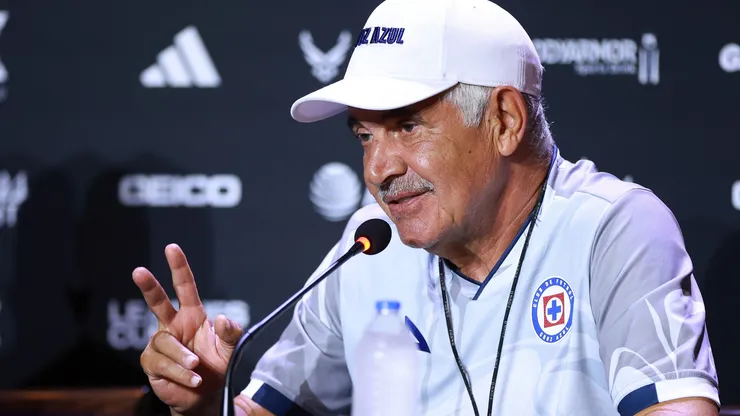 Ricardo Ferretti, DT de Cruz Azul.