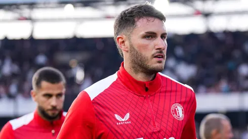 Parte de la ficha del internacional mexicano sigue perteneciendo a Cruz Azul.