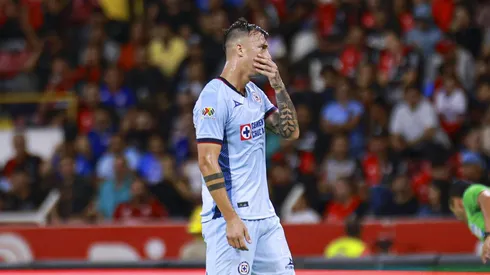 El delantero argentino tenía todo listo para salir del club pero a última hora reculó.