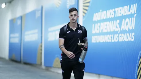 El delantero argentino pareciera no estar convencido de su marcha al futbol de Azarbaiyán.