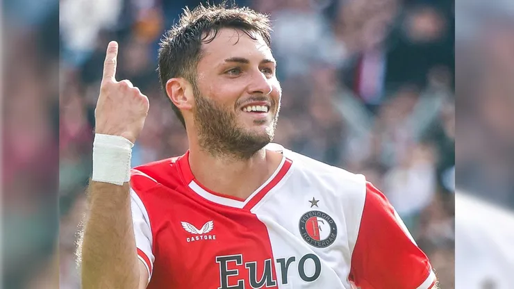 Santiago Giménez suma 10 goles con el Feyenoord