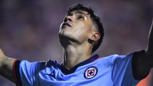 Antuna celebra su gol con Cruz Azul ante San Luis.