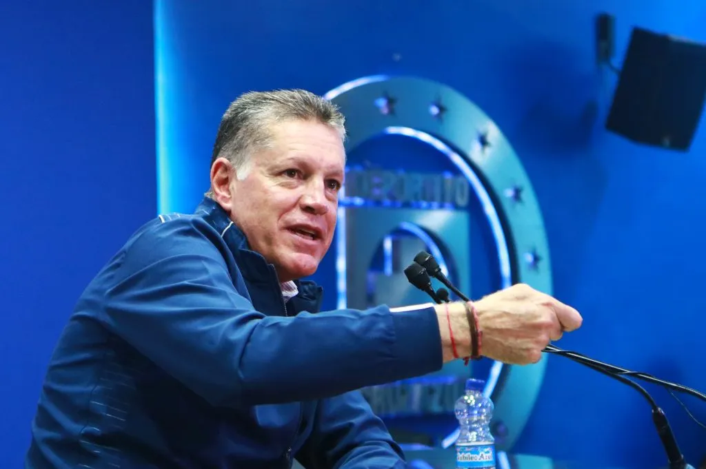Ricardo Peláez explicó su método para que Cruz Azul funcione (Imago 7)