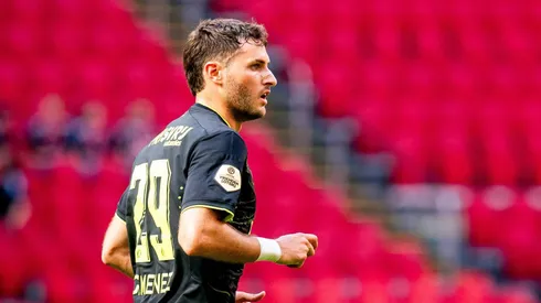 Santiago Giménez suma 10 goles con el Feyenoord