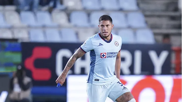 El defensor central está en el ojo del huracán después de que se filtraran las imágenes de su fiesta.