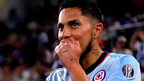 Carlos Salcedo causó polémica.