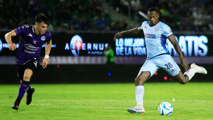 Diber Cambindo, delantero de Cruz Azul.