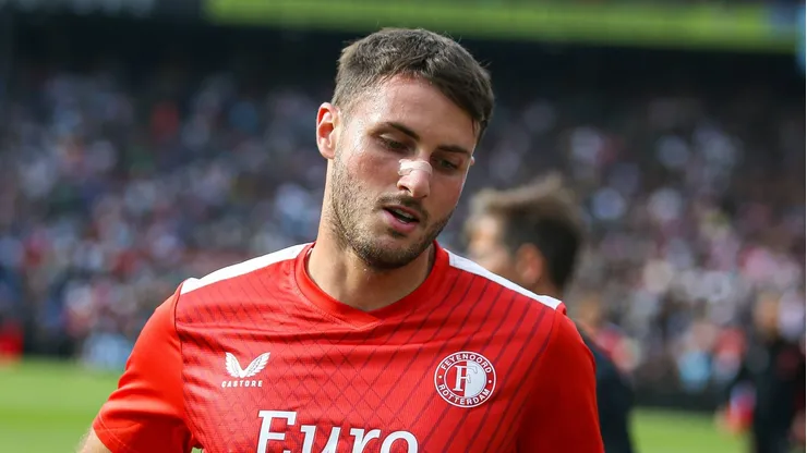 El canterano de los cementeros cumple con una sanción por una expulsión que recibió la campaña pasada en la UEFA Europa League.