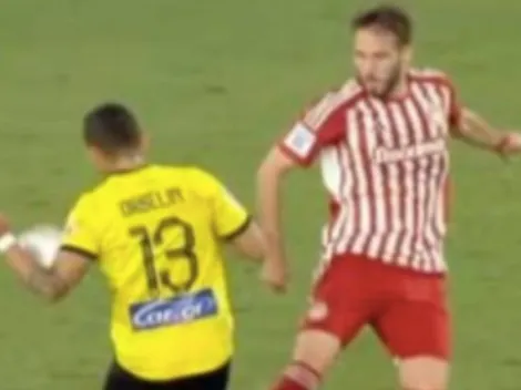 Una mano de Orbelín Pineda impide la victoria de AEK Atenas