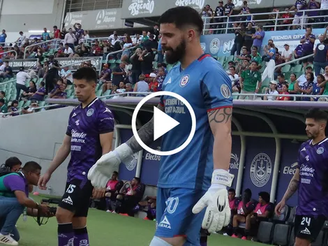 ¡Terrible falla de Andrés Gudiño, portero de Cruz Azul!