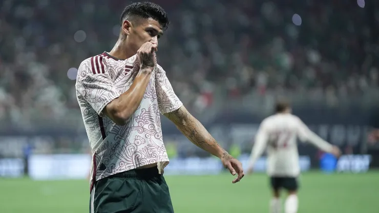 Uriel Antuna jugó con el Tri.