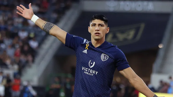 Alan Pulido renovó su contrato con Kansas City