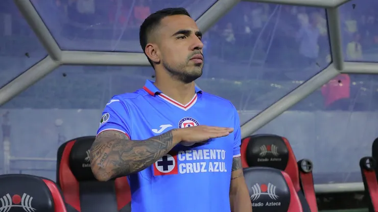 Alonso Escoboza sufrió problema muscular.